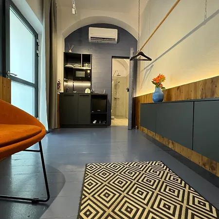 Center - Blue Апартаменты Братислава