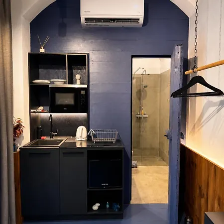 Center - Blue * Pozsony